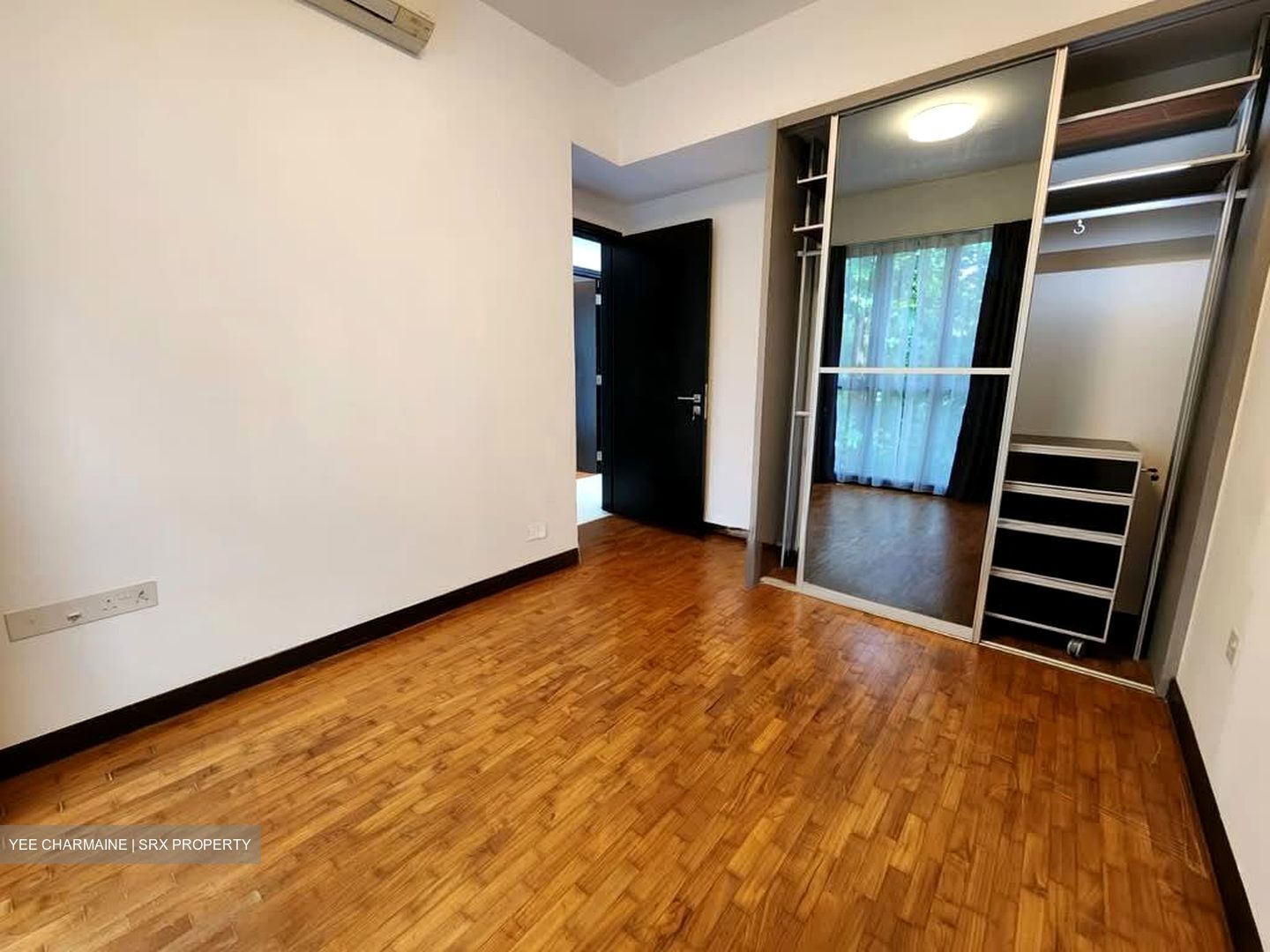 euHabitat (D14), Terrace #573743401